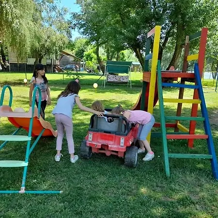 Kamenjar, Vikendica Za Sve Proslave I Drugo Feriehus *